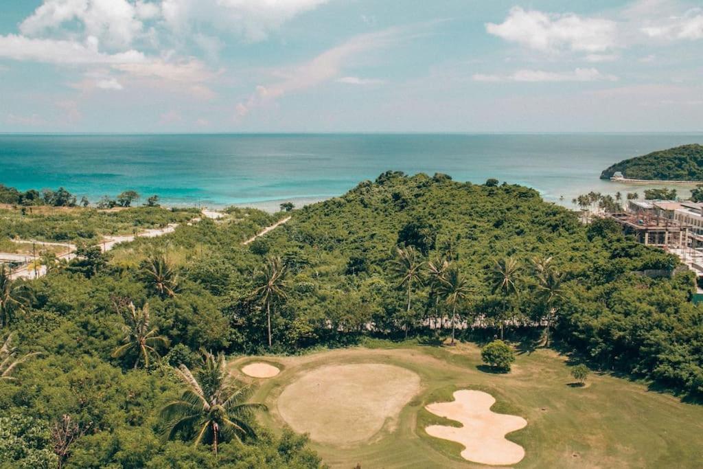 Modern Tropical Luxe Apartment - Boracay Newcoast Yapak 외부 사진